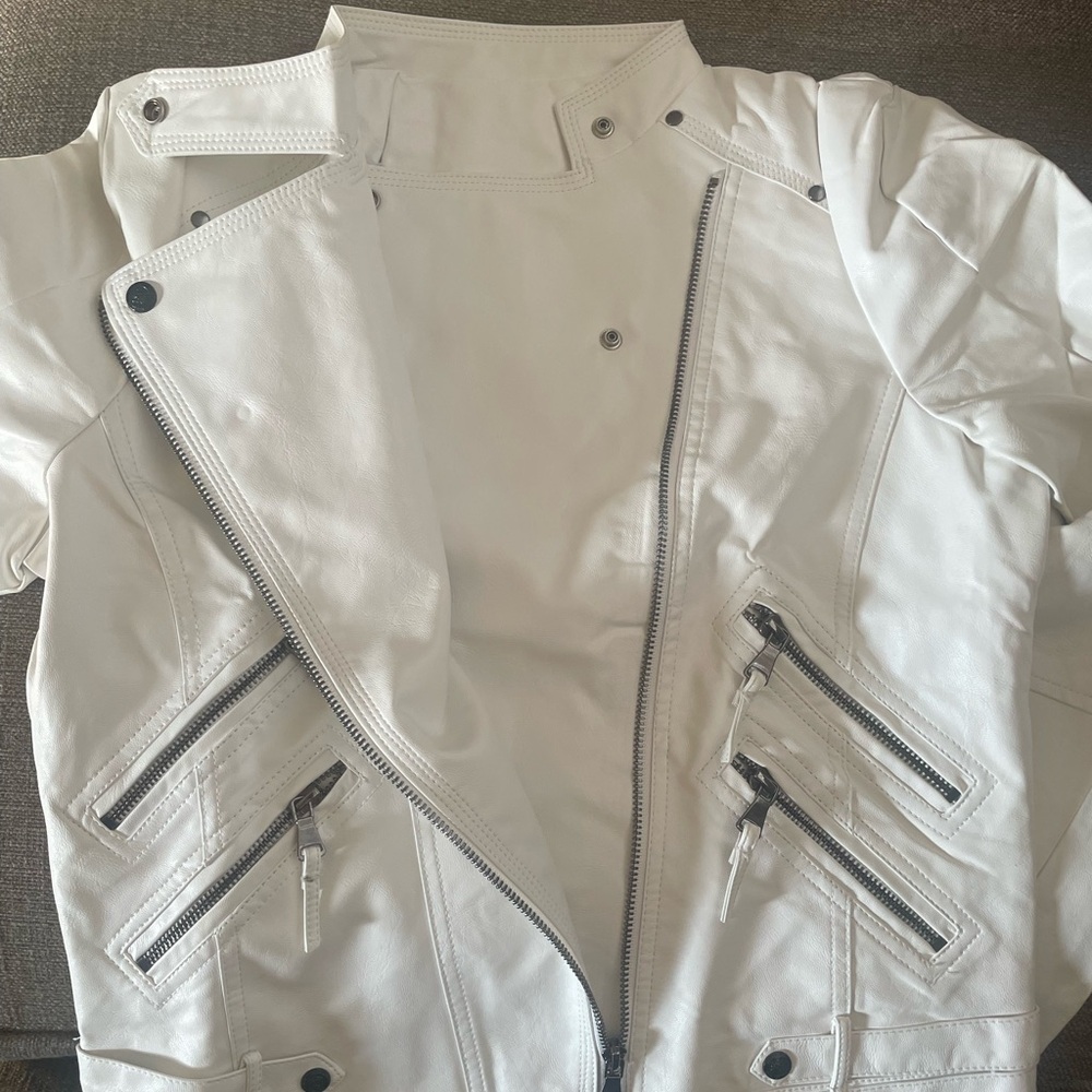 Women's Faux Leather Moto Jacket Casual Short Biker Coat with Pockets Small